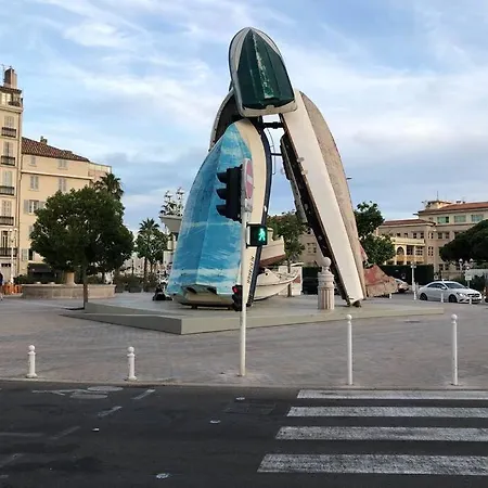 Magnifique T3 Dans Au Centre De