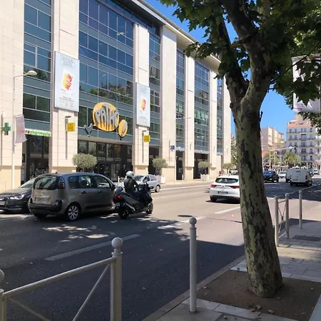 Magnifique T3 Dans Au Centre De